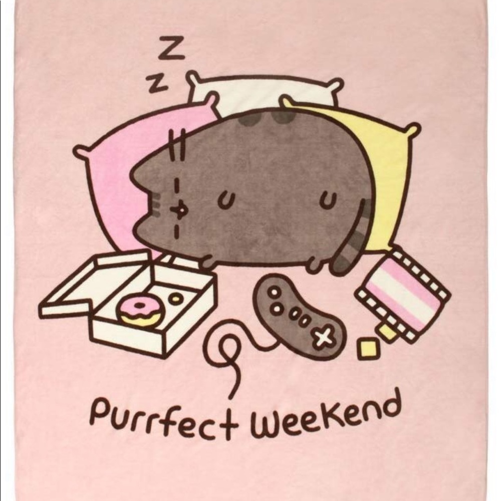 Pusheen Plush Throw Blanket